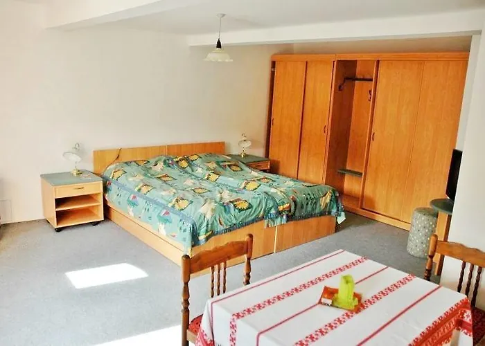 Bari Tanya 3* Kisnána